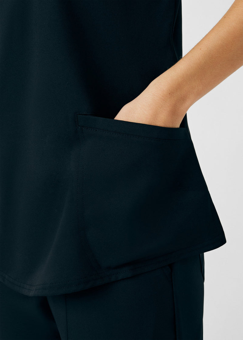 BLACK - Image 8