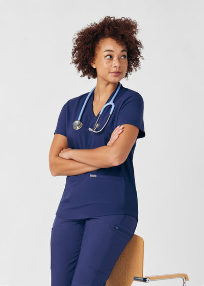 Women's 3 Pocket Scrub Top