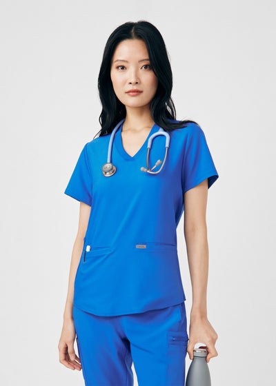 Women's 3 Pocket Forward Scrub Top