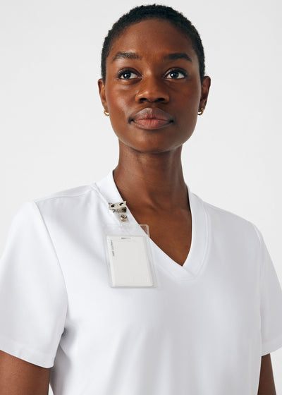 Women's 3 Pocket Forward Scrub Top